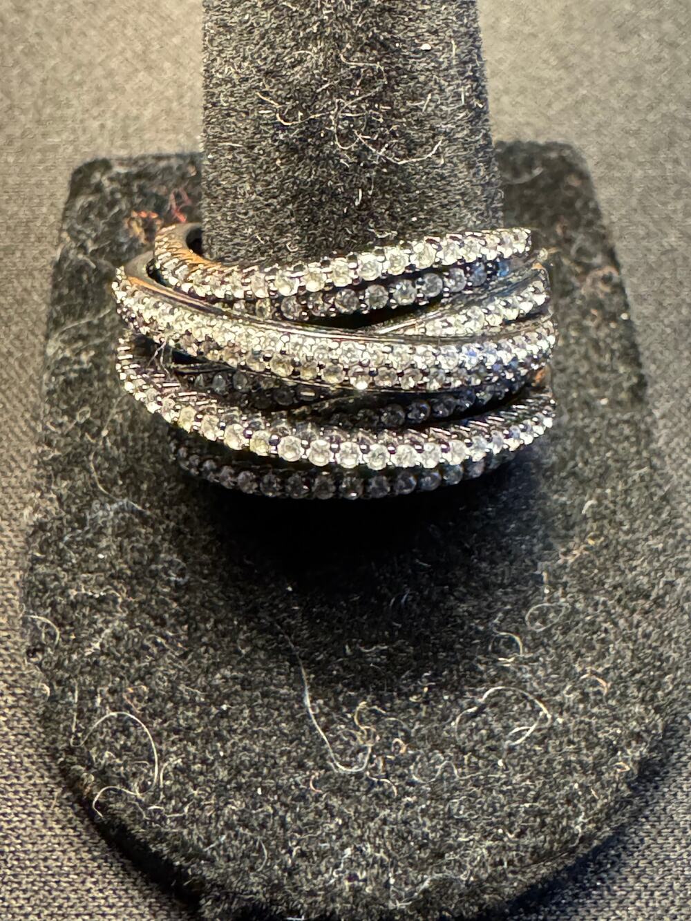 925 Sterling Silver Diamond Rhodium Plated Over Silver Ring Size 8